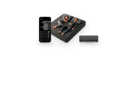 NoxBlanc System: Smartphone mit App, NoxBlanc Matratze und Sensor Hub